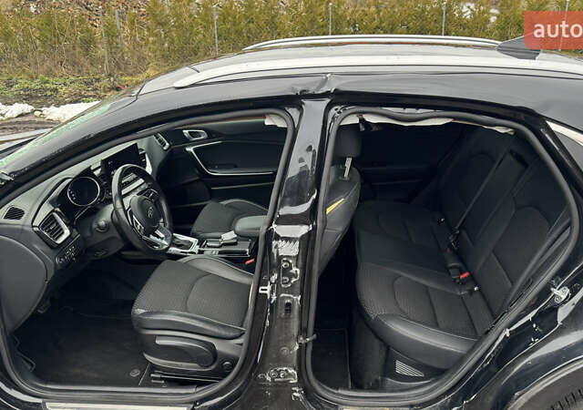 Чорний Кіа XCeed, об'ємом двигуна 1.58 л та пробігом 97 тис. км за 15400 $, фото 10 на Automoto.ua
