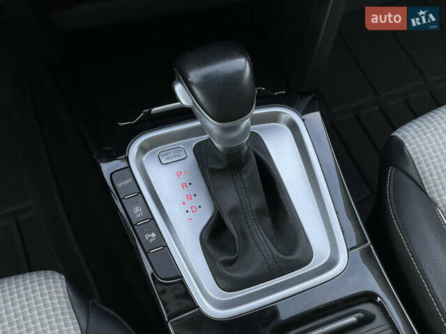 Чорний Кіа XCeed, об'ємом двигуна 1.35 л та пробігом 70 тис. км за 17900 $, фото 12 на Automoto.ua