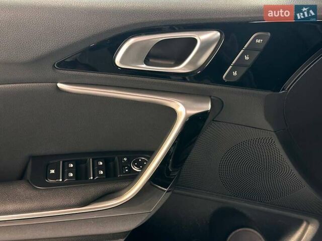 Черный Киа XCeed, объемом двигателя 1.58 л и пробегом 87 тыс. км за 28900 $, фото 14 на Automoto.ua