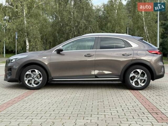 Коричневый Киа XCeed, объемом двигателя 1.35 л и пробегом 75 тыс. км за 16999 $, фото 6 на Automoto.ua