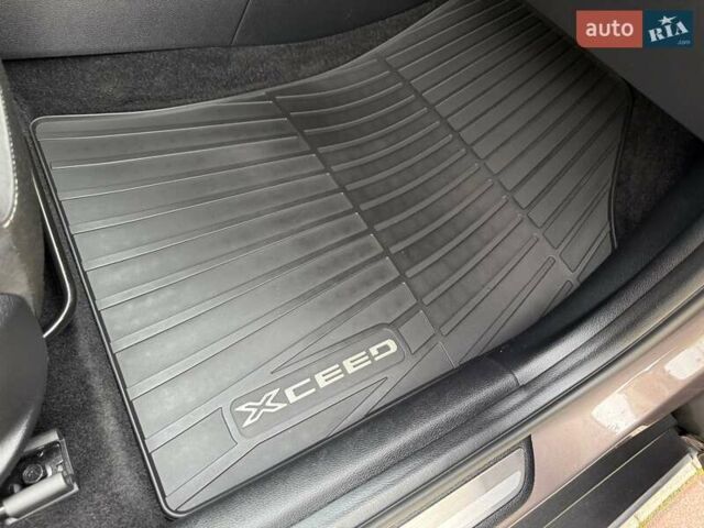 Коричневый Киа XCeed, объемом двигателя 1.35 л и пробегом 75 тыс. км за 16999 $, фото 56 на Automoto.ua