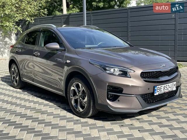Коричневий Кіа XCeed, об'ємом двигуна 1.35 л та пробігом 20 тис. км за 19200 $, фото 4 на Automoto.ua