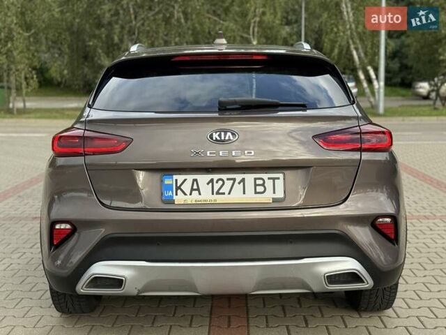 Коричневый Киа XCeed, объемом двигателя 1.35 л и пробегом 75 тыс. км за 16999 $, фото 14 на Automoto.ua