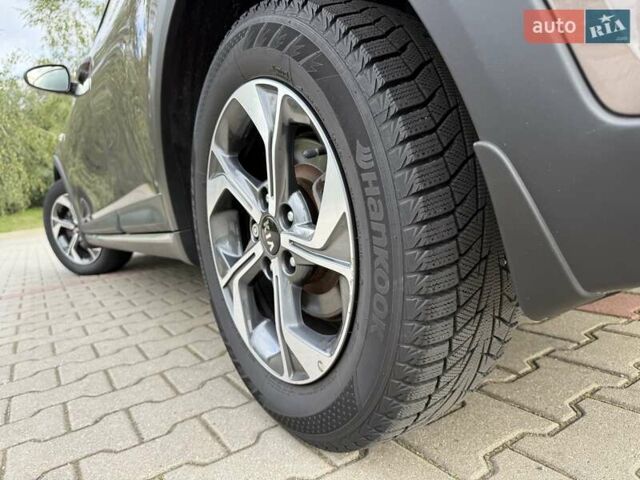 Коричневый Киа XCeed, объемом двигателя 1.35 л и пробегом 75 тыс. км за 16999 $, фото 12 на Automoto.ua