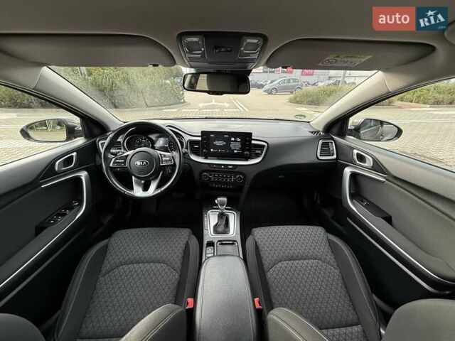 Коричневый Киа XCeed, объемом двигателя 1.35 л и пробегом 75 тыс. км за 16999 $, фото 61 на Automoto.ua