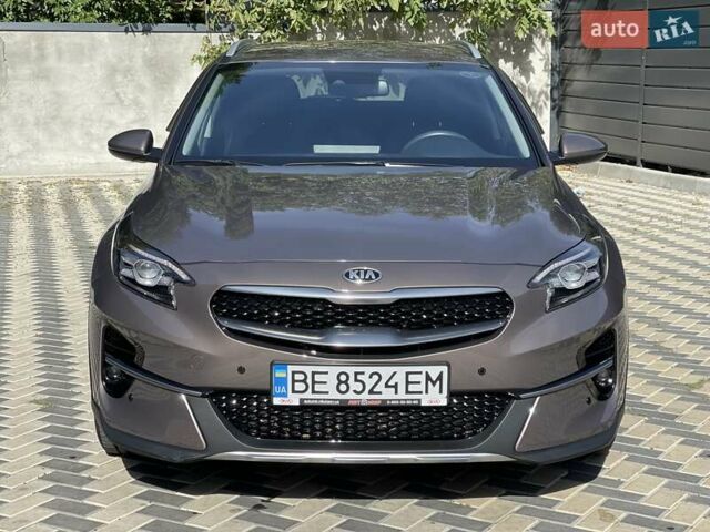 Коричневый Киа XCeed, объемом двигателя 1.35 л и пробегом 21 тыс. км за 18800 $, фото 1 на Automoto.ua