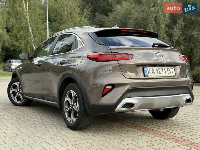 Коричневый Киа XCeed, объемом двигателя 1.35 л и пробегом 75 тыс. км за 16999 $, фото 9 на Automoto.ua