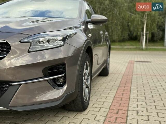 Коричневый Киа XCeed, объемом двигателя 1.35 л и пробегом 75 тыс. км за 16999 $, фото 31 на Automoto.ua