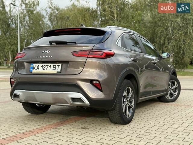 Коричневый Киа XCeed, объемом двигателя 1.35 л и пробегом 75 тыс. км за 16999 $, фото 20 на Automoto.ua