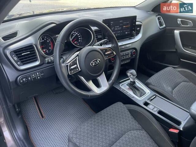 Коричневый Киа XCeed, объемом двигателя 1.35 л и пробегом 21 тыс. км за 18999 $, фото 19 на Automoto.ua