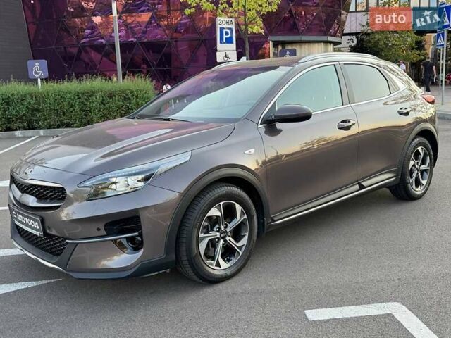 Коричневый Киа XCeed, объемом двигателя 1.35 л и пробегом 46 тыс. км за 20490 $, фото 2 на Automoto.ua