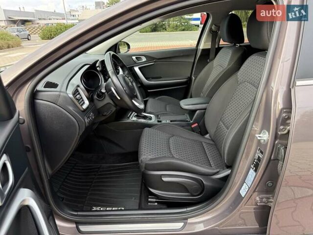 Коричневый Киа XCeed, объемом двигателя 1.35 л и пробегом 75 тыс. км за 16999 $, фото 33 на Automoto.ua