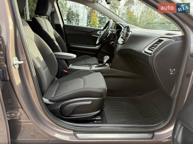 Коричневый Киа XCeed, объемом двигателя 1.35 л и пробегом 75 тыс. км за 16999 $, фото 55 на Automoto.ua