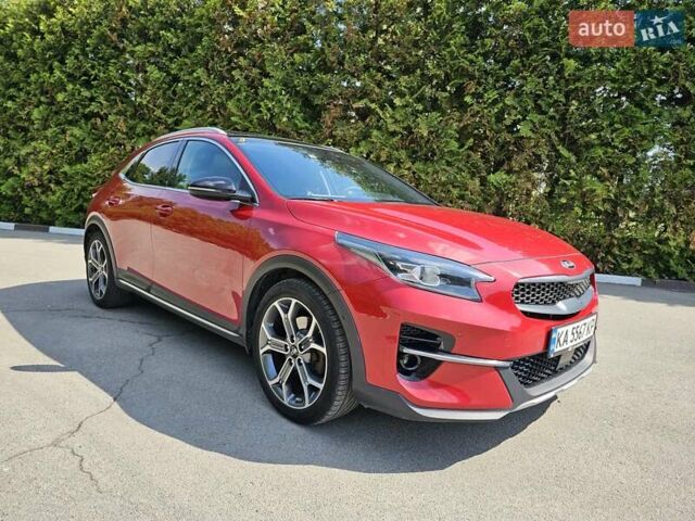 Красный Киа XCeed, объемом двигателя 1.35 л и пробегом 93 тыс. км за 25000 $, фото 3 на Automoto.ua