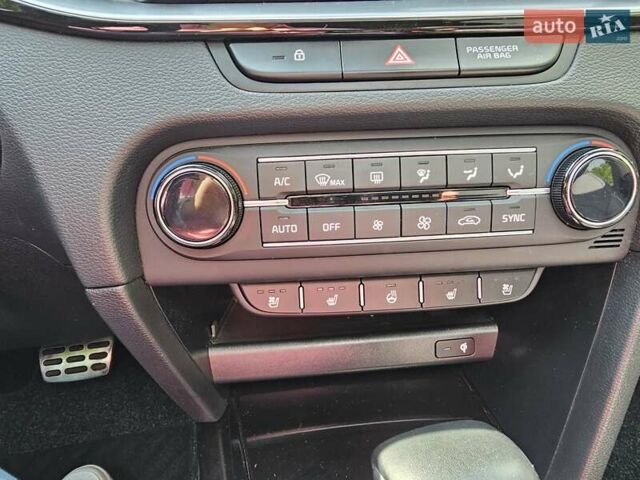 Красный Киа XCeed, объемом двигателя 1.35 л и пробегом 93 тыс. км за 25000 $, фото 46 на Automoto.ua