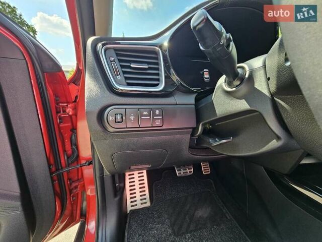 Красный Киа XCeed, объемом двигателя 1.35 л и пробегом 93 тыс. км за 25000 $, фото 21 на Automoto.ua