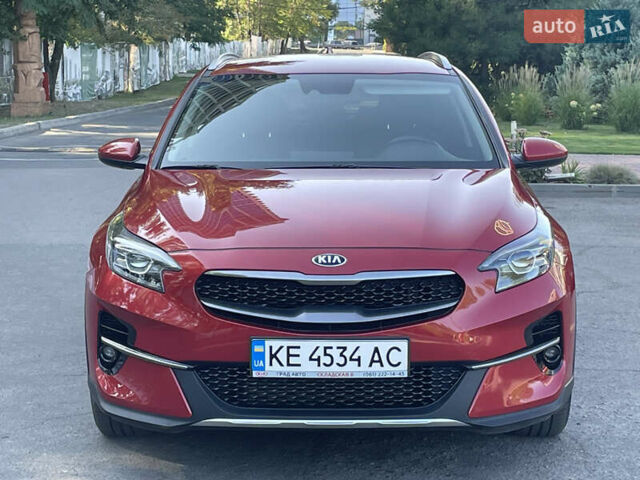 Красный Киа XCeed, объемом двигателя 1.4 л и пробегом 35 тыс. км за 19300 $, фото 1 на Automoto.ua