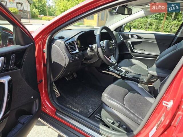 Красный Киа XCeed, объемом двигателя 1.35 л и пробегом 93 тыс. км за 25000 $, фото 16 на Automoto.ua