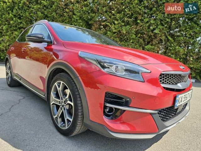 Красный Киа XCeed, объемом двигателя 1.35 л и пробегом 93 тыс. км за 25000 $, фото 4 на Automoto.ua