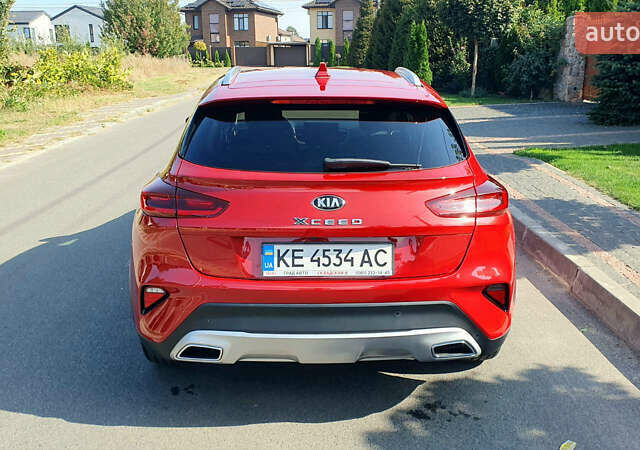 Красный Киа XCeed, объемом двигателя 1.4 л и пробегом 32 тыс. км за 21800 $, фото 4 на Automoto.ua