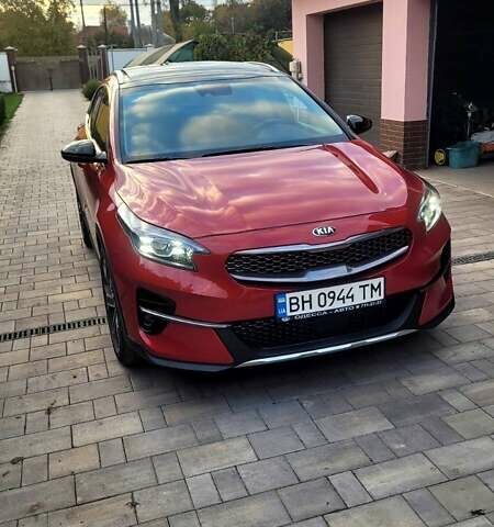 Червоний Кіа XCeed, об'ємом двигуна 1.35 л та пробігом 17 тис. км за 25000 $, фото 2 на Automoto.ua