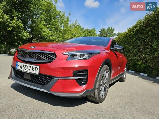 Красный Киа XCeed, объемом двигателя 1.35 л и пробегом 93 тыс. км за 25000 $, фото 2 на Automoto.ua