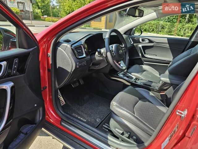 Красный Киа XCeed, объемом двигателя 1.35 л и пробегом 93 тыс. км за 25000 $, фото 17 на Automoto.ua