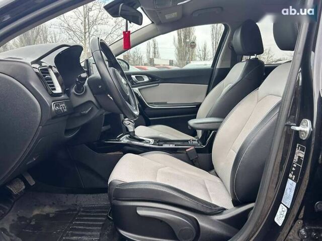 Кіа XCeed, об'ємом двигуна 1.4 л та пробігом 67 тис. км за 19000 $, фото 12 на Automoto.ua