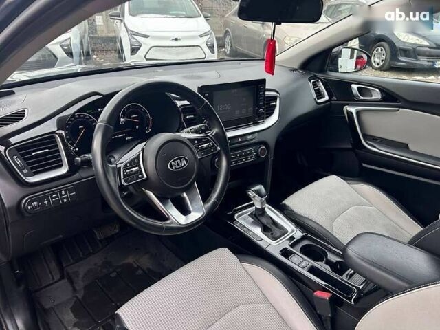 Кіа XCeed, об'ємом двигуна 1.4 л та пробігом 67 тис. км за 19000 $, фото 13 на Automoto.ua