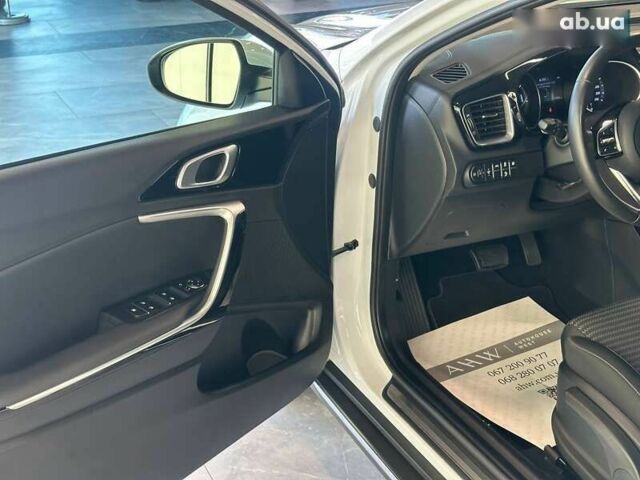 Киа XCeed, объемом двигателя 0 л и пробегом 27 тыс. км за 27900 $, фото 18 на Automoto.ua