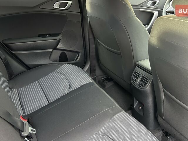 Киа XCeed, объемом двигателя 1 л и пробегом 0 тыс. км за 28087 $, фото 18 на Automoto.ua