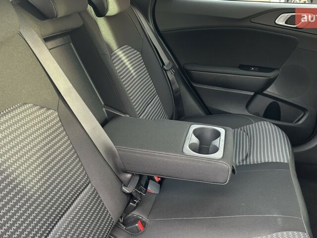 Киа XCeed, объемом двигателя 1 л и пробегом 0 тыс. км за 28087 $, фото 20 на Automoto.ua