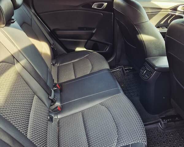Серый Киа XCeed, объемом двигателя 1.4 л и пробегом 21 тыс. км за 19200 $, фото 11 на Automoto.ua