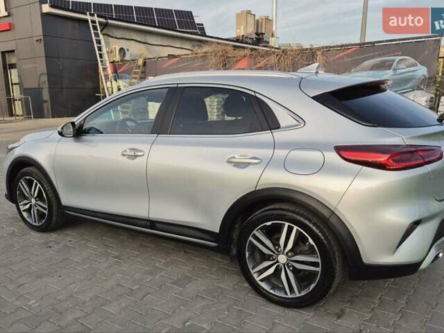 Серый Киа XCeed, объемом двигателя 1.4 л и пробегом 21 тыс. км за 19200 $, фото 3 на Automoto.ua