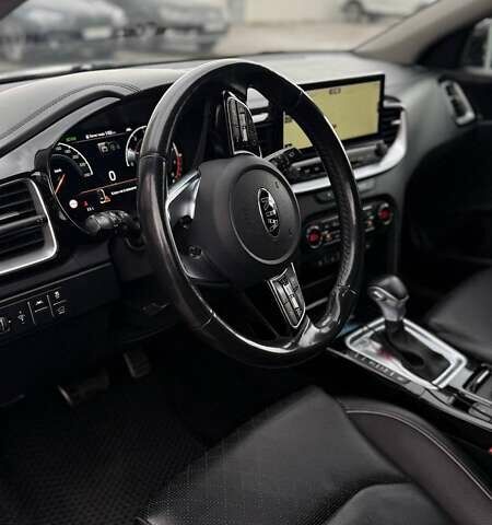 Сірий Кіа XCeed, об'ємом двигуна 1.35 л та пробігом 73 тис. км за 24500 $, фото 3 на Automoto.ua