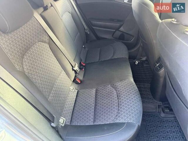 Сірий Кіа XCeed, об'ємом двигуна 1.4 л та пробігом 27 тис. км за 19440 $, фото 10 на Automoto.ua