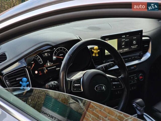 Серый Киа XCeed, объемом двигателя 1.35 л и пробегом 75 тыс. км за 20300 $, фото 16 на Automoto.ua