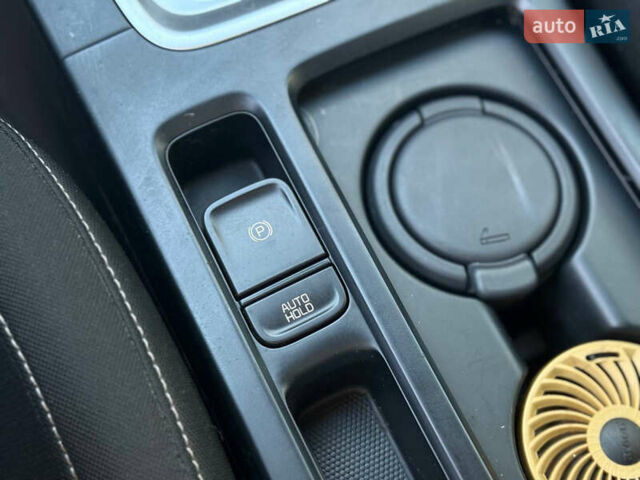 Сірий Кіа XCeed, об'ємом двигуна 1.4 л та пробігом 27 тис. км за 19440 $, фото 21 на Automoto.ua