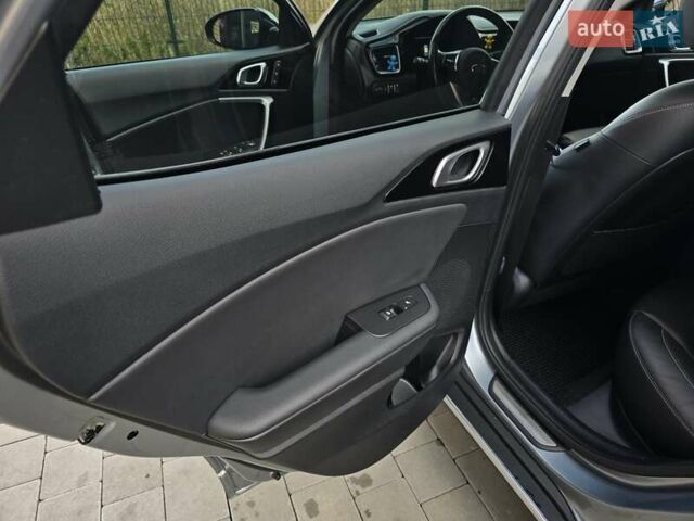 Серый Киа XCeed, объемом двигателя 1.35 л и пробегом 75 тыс. км за 20300 $, фото 12 на Automoto.ua