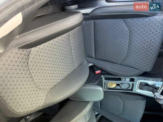 Сірий Кіа XCeed, об'ємом двигуна 1.4 л та пробігом 27 тис. км за 19440 $, фото 17 на Automoto.ua