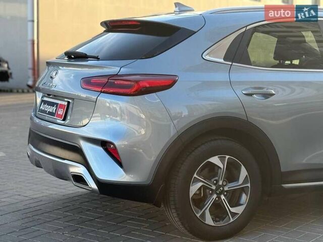 Сірий Кіа XCeed, об'ємом двигуна 1.4 л та пробігом 27 тис. км за 19440 $, фото 4 на Automoto.ua