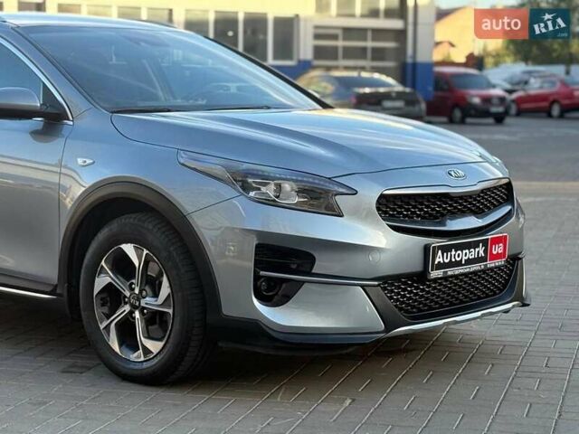 Сірий Кіа XCeed, об'ємом двигуна 1.4 л та пробігом 27 тис. км за 19440 $, фото 3 на Automoto.ua