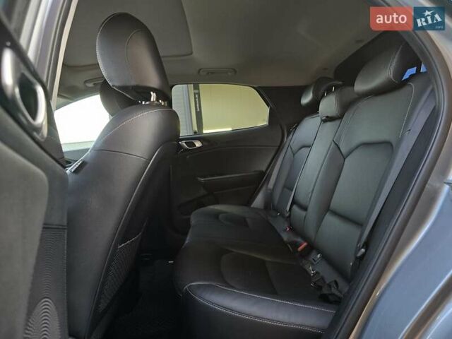 Серый Киа XCeed, объемом двигателя 1.35 л и пробегом 75 тыс. км за 20300 $, фото 8 на Automoto.ua
