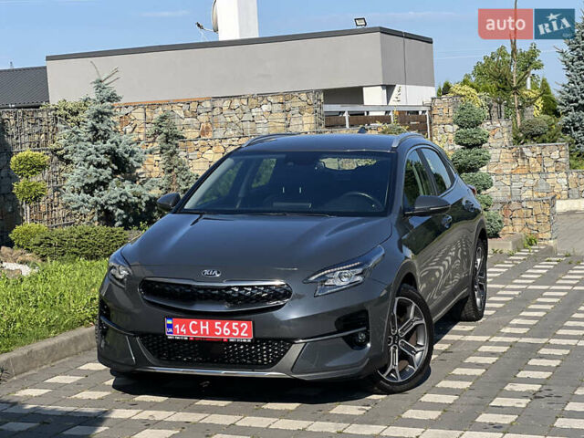 Серый Киа XCeed, объемом двигателя 1.5 л и пробегом 53 тыс. км за 19700 $, фото 7 на Automoto.ua