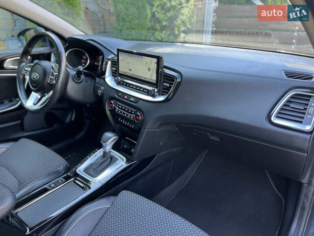 Серый Киа XCeed, объемом двигателя 1.5 л и пробегом 53 тыс. км за 19700 $, фото 25 на Automoto.ua