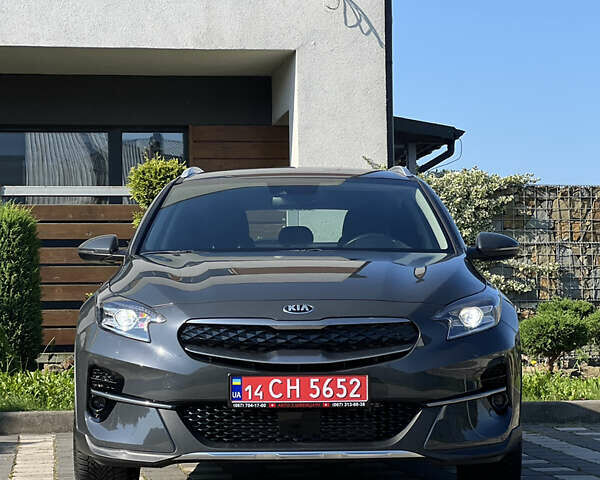 Серый Киа XCeed, объемом двигателя 1.5 л и пробегом 53 тыс. км за 19700 $, фото 4 на Automoto.ua