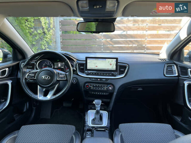 Серый Киа XCeed, объемом двигателя 1.5 л и пробегом 53 тыс. км за 19700 $, фото 27 на Automoto.ua