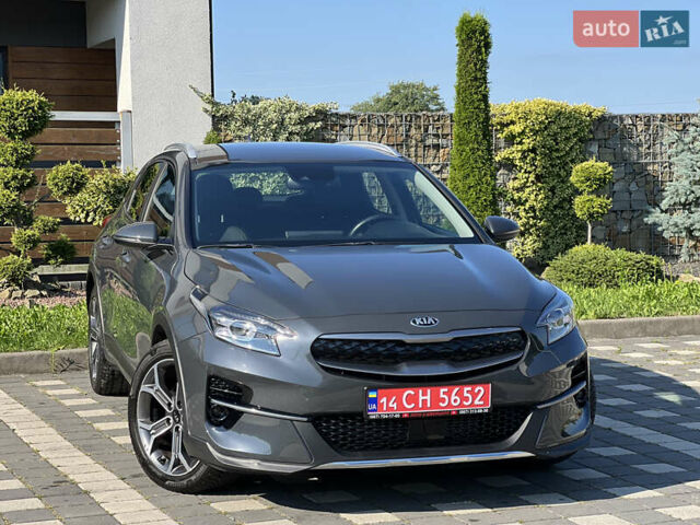 Серый Киа XCeed, объемом двигателя 1.5 л и пробегом 53 тыс. км за 19700 $, фото 1 на Automoto.ua
