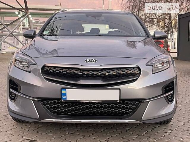 Сірий Кіа XCeed, об'ємом двигуна 1.6 л та пробігом 128 тис. км за 21700 $, фото 4 на Automoto.ua