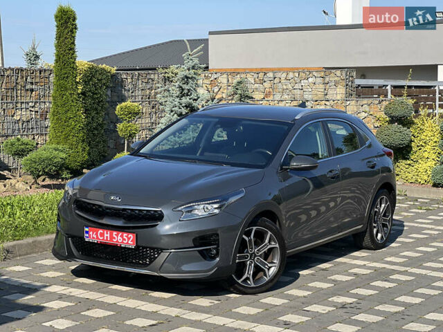Серый Киа XCeed, объемом двигателя 1.5 л и пробегом 53 тыс. км за 19700 $, фото 5 на Automoto.ua
